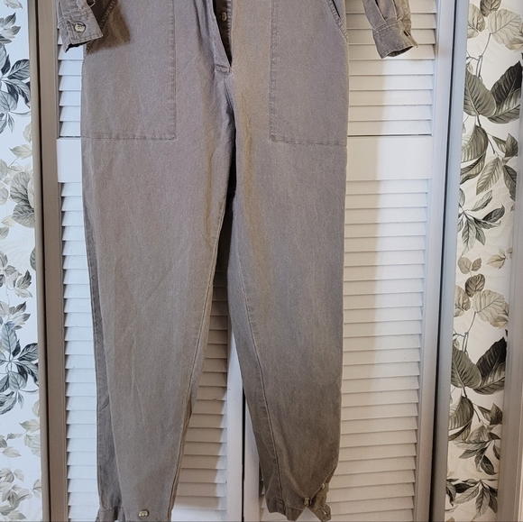 VTG Banana Republic military Jumpsuit shoulder pads and airplane pin - Picture 3 of 15